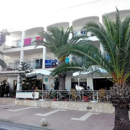 Guest house Hostal Leo D'Or 2*
