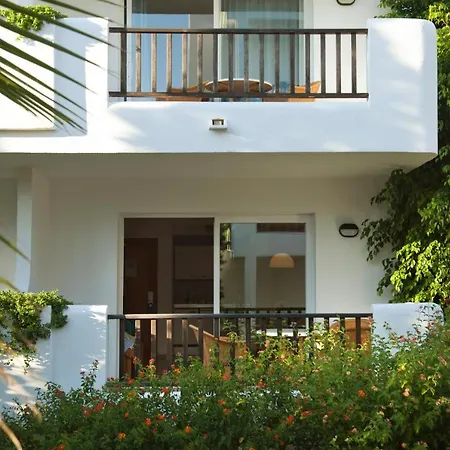 Aparthotel Inturotel Azul Garden 3*