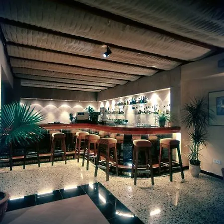 Talamanca Guest house 2*