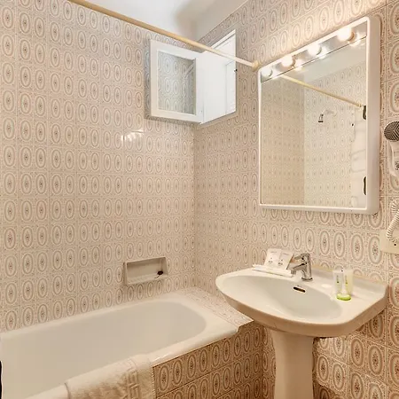 Talamanca Guest house 2*